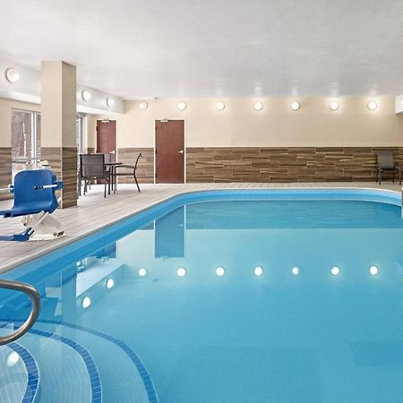 Fairfield Inn By Marriott Warren Niles Exterior foto