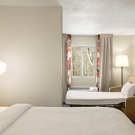 Fairfield Inn By Marriott Warren Niles Exterior foto