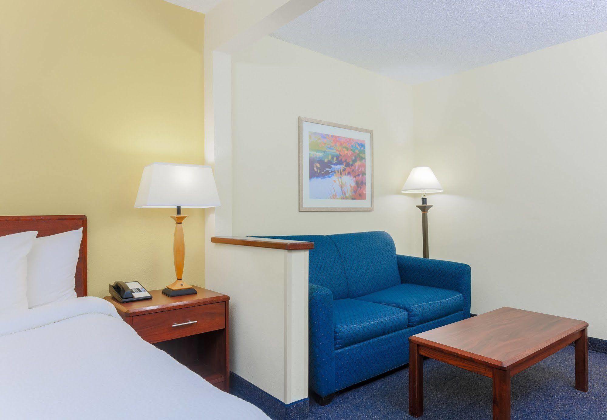 Fairfield Inn By Marriott Warren Niles Exterior foto
